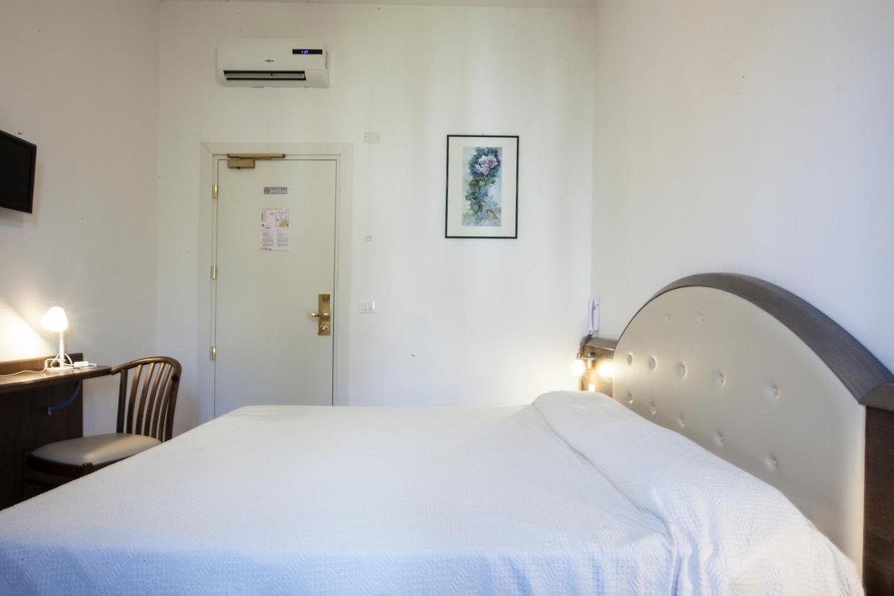 Hotel Amalfi Милан Экстерьер фото
